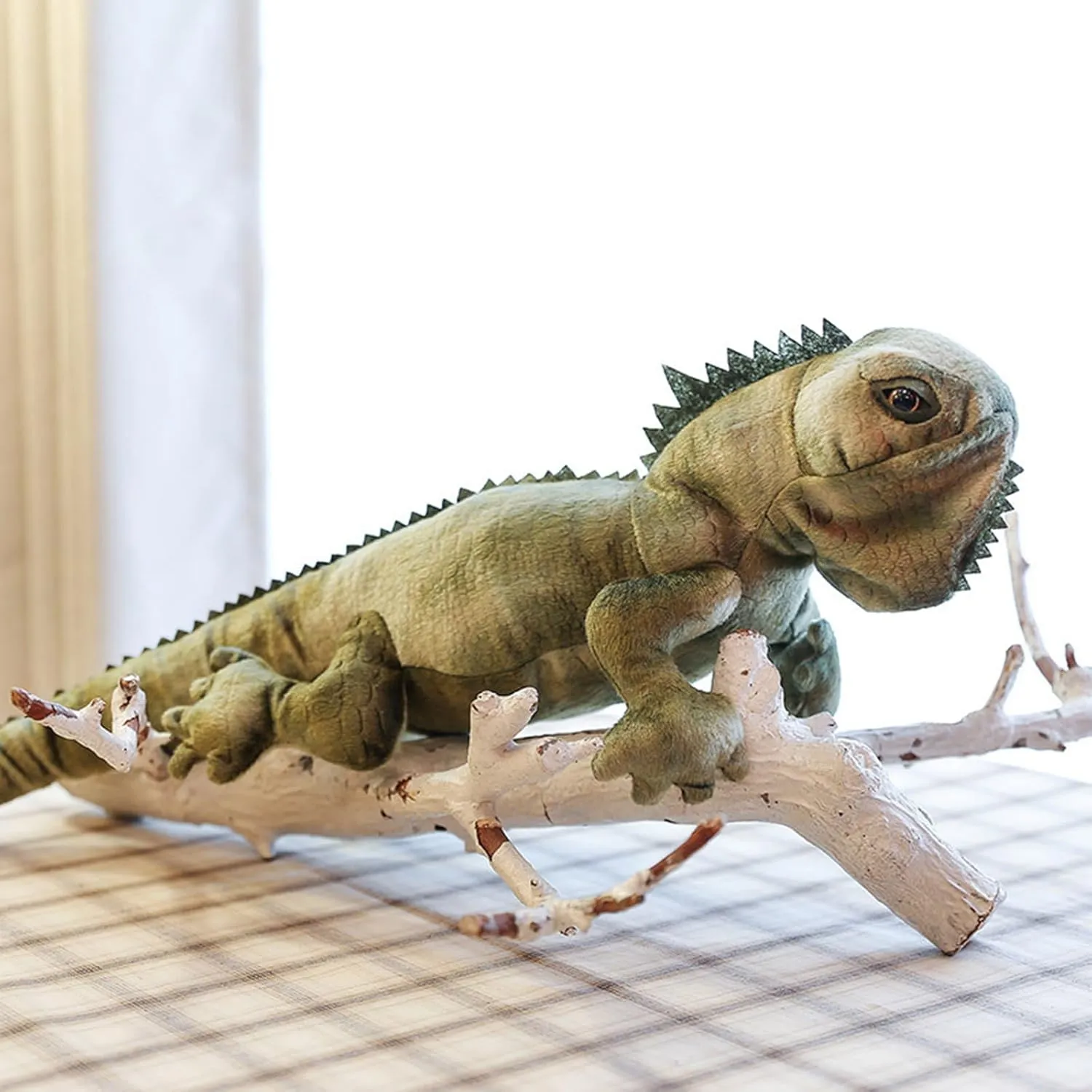 23.6-inch Iguana Plush Lizard Chameleon Doll Filled with Soft Animal Material Perfect for Children and Adults(Dark Green Iguana)