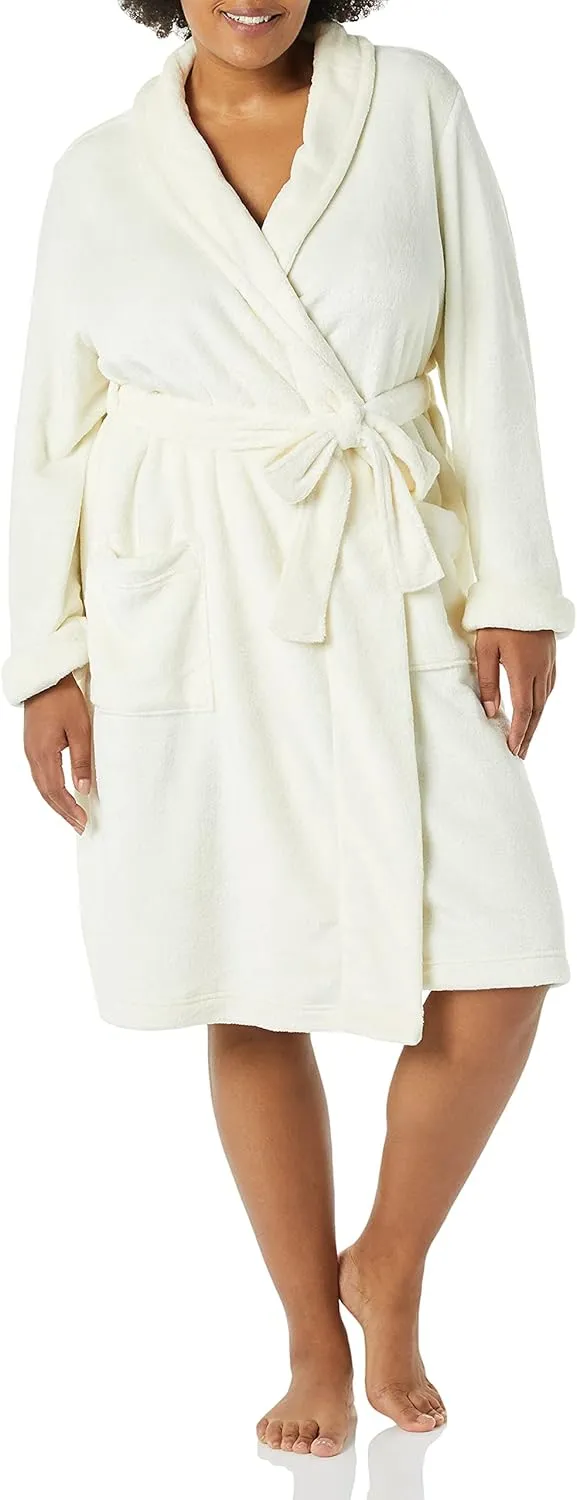 Amazon Essentials Women's Mid-Length Plush Robe (Available in Plus Size)