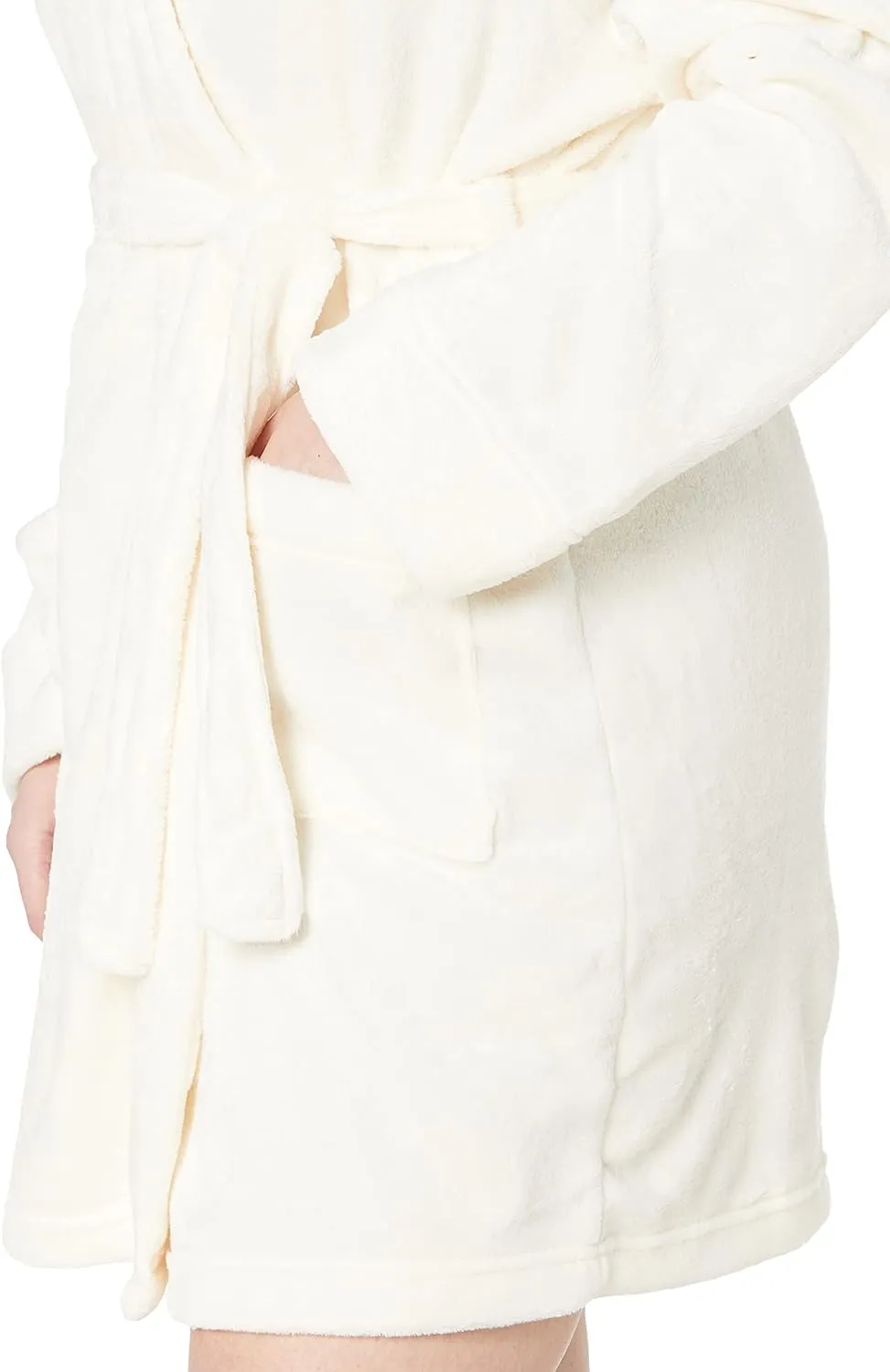 Amazon Essentials Women's Mid-Length Plush Robe (Available in Plus Size)
