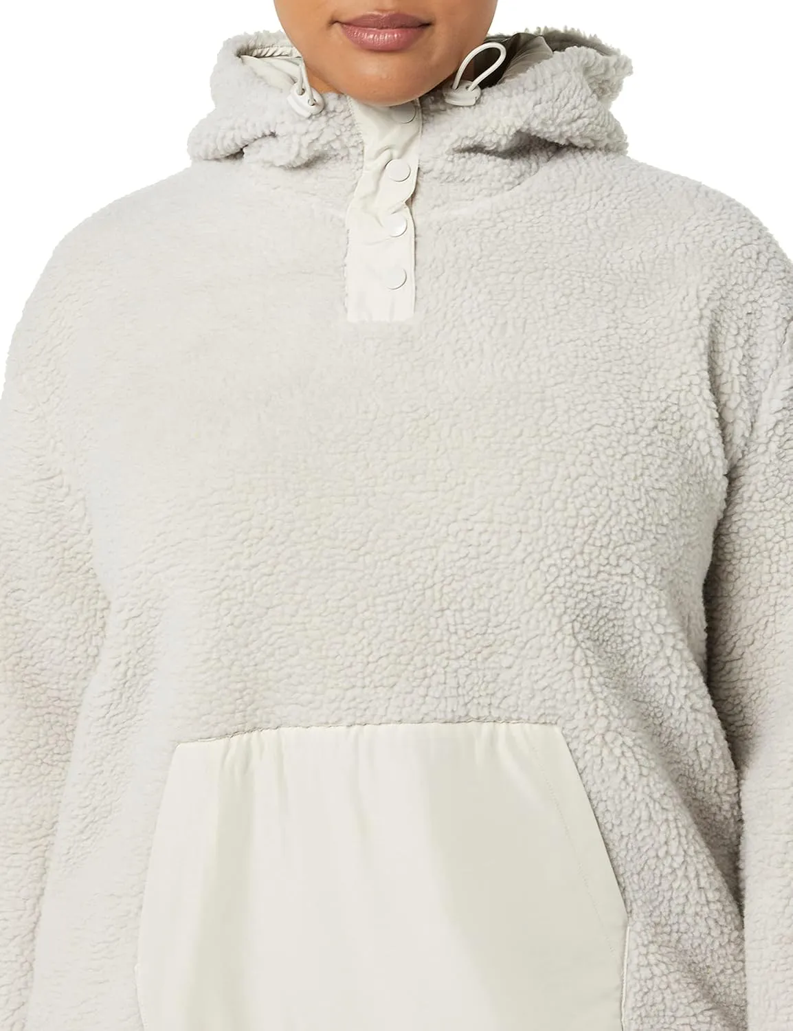 Amazon Essentials Women's Teddy Fleece Quarter Button Hooded Jacket
