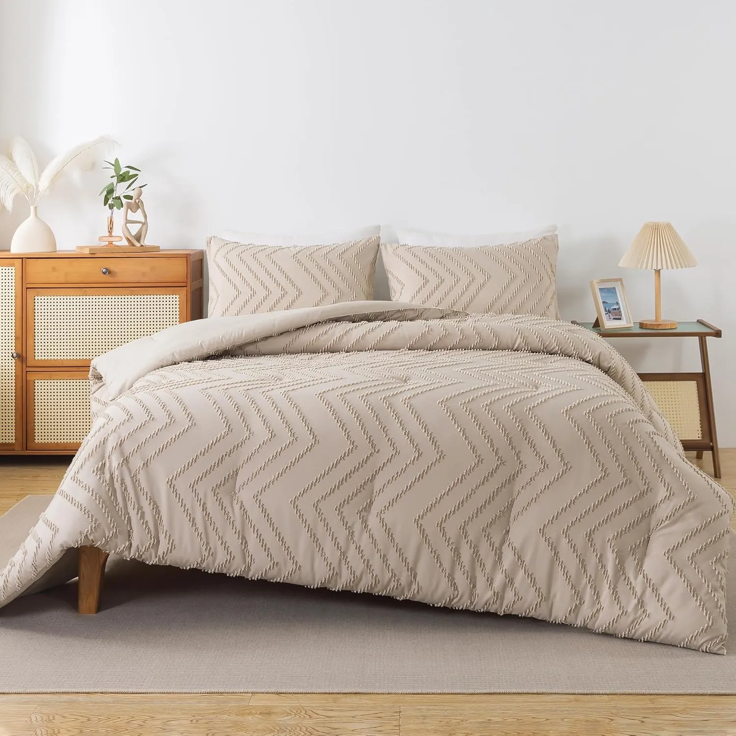 Andency Khaki Comforter Set King Size, Farmhouse Shabby Chic Boho Soft Fluffy Warm Lightweight Bedding Comforter Sets for King Bed, 3 Pieces Chevron Tufted Aesthetic Microfiber Lightweight Bed Set