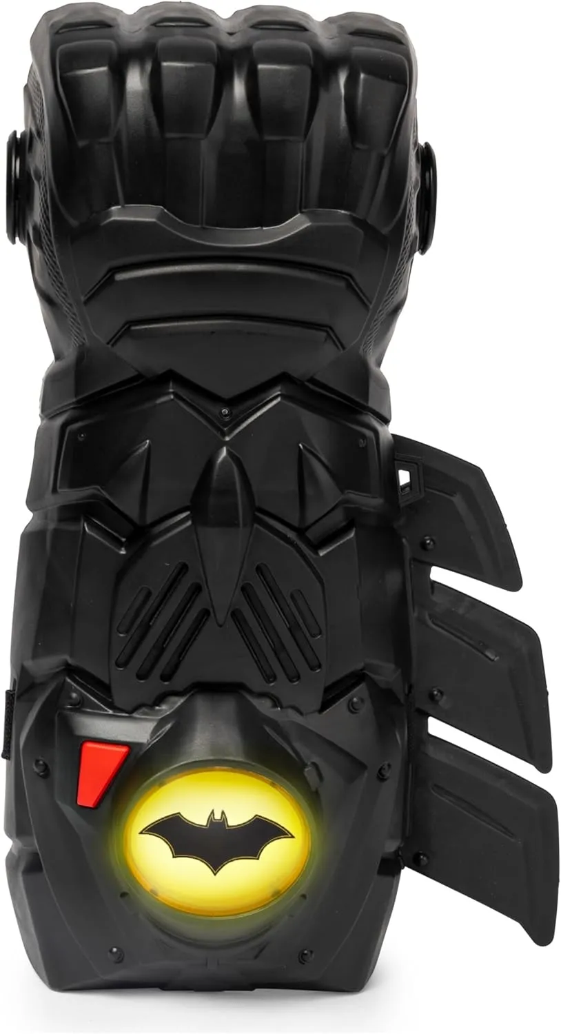 Batman, Interactive Gauntlet with Over 15 Phrases and Sounds, Kids Toys for Boys Aged 4 and Up