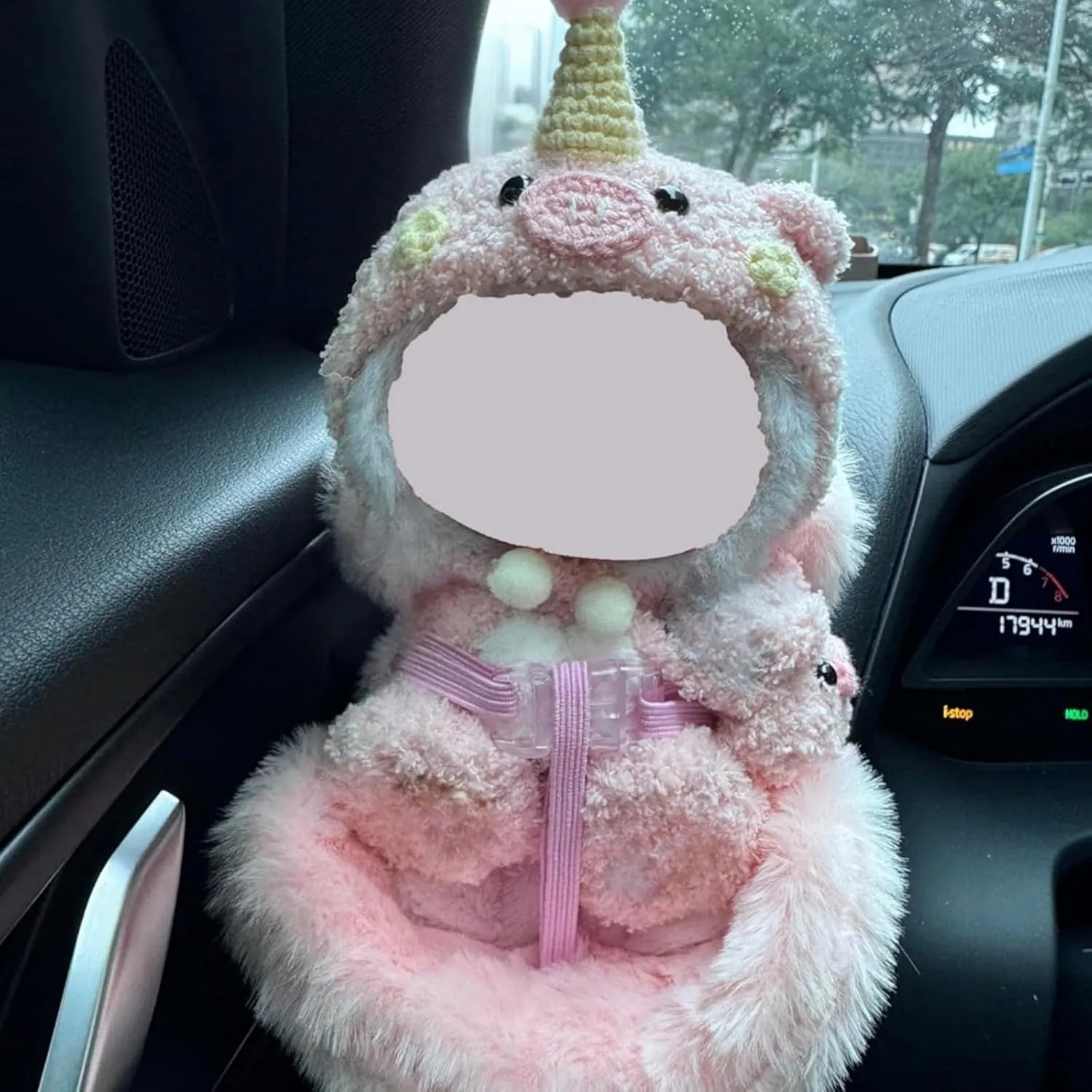 Car Seat for Labubu Doll with air Vent Clip,Cute,Functional Safety Seat for 3.94-6.69" (10-17cm) Dolls,Furry Cushion Car Ornament Display Accessory for Doll Fans and Collectors (Pink)