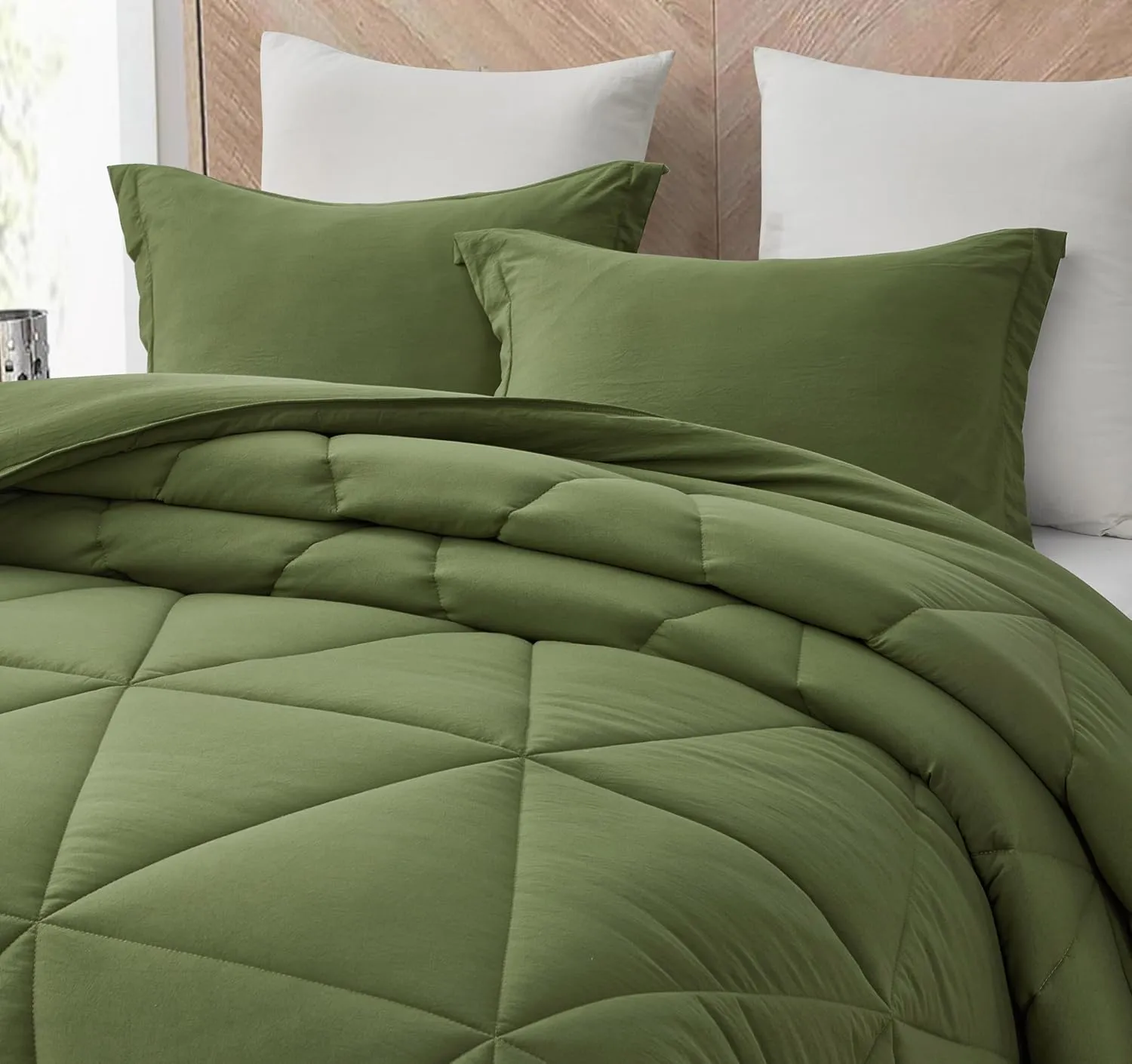 Chezmoi Collection Rory Olive Green Comforter Set Oversized Queen Size 3-Piece Fluffy Soft Lightweight Bedding Triangle Quilted Stone-Washed Microfiber Comforter Set for All Season