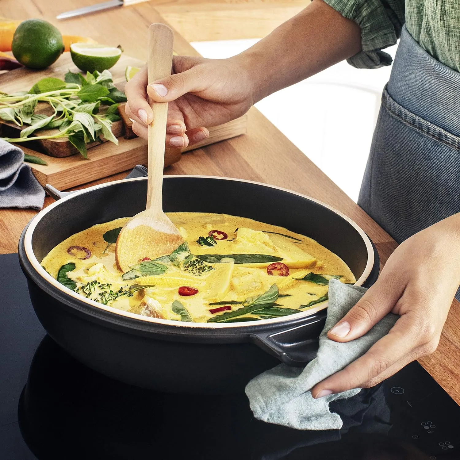 Emile Henry Delight Ceramic 2.5 Quart Braiser, Slate