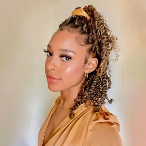 Fulcrum Passion Twist Hair 8 Inch, 8 Packs Passion Twist Crochet Hair for Black Women, Prelooped Crochet Twist Hair with Curly Ends (8Inch, 27#)