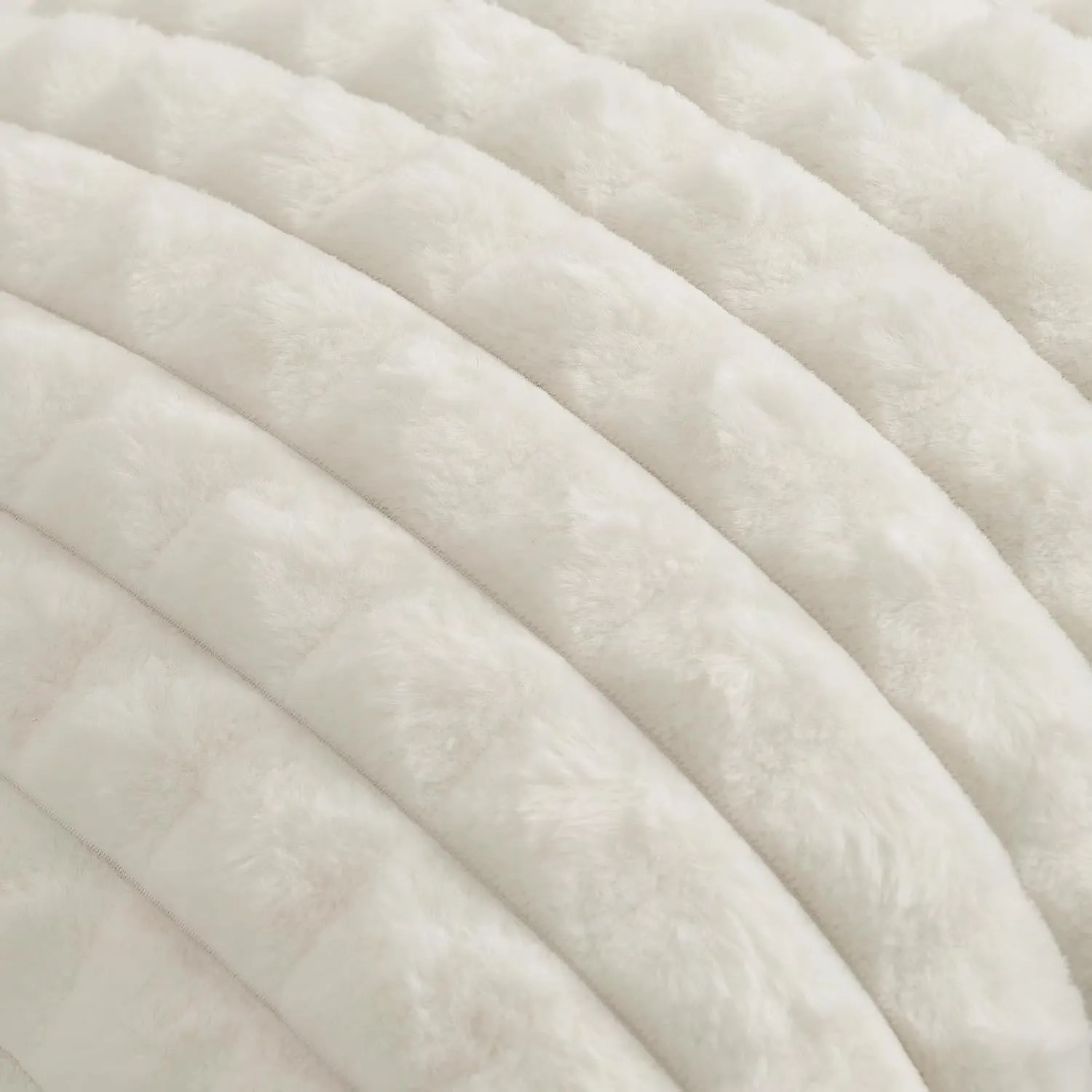 FUTEI Cream White Decorative Throw Pillow Covers 18x18 Inch Set of 2,Square Cushion Case,Fluffy Faux Rabbit Fur Plaid & Soft Velvet Back,Modern Home Decor for Couch Bed