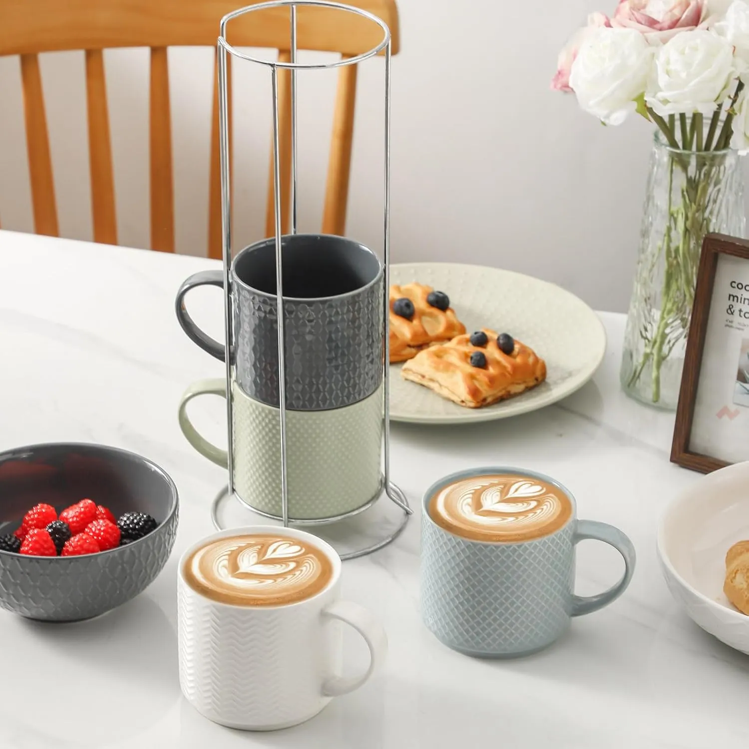 Hasense Coffee Mugs, Stackable Porcelain Coffee Cups Gift Set of 4 with Metal Stand, 15 Ounce Embossed Cappuccino Cups for Latte, Hot Chocolate, Cocoa, Mocha and Tea, Microwave Safe, Multi Color