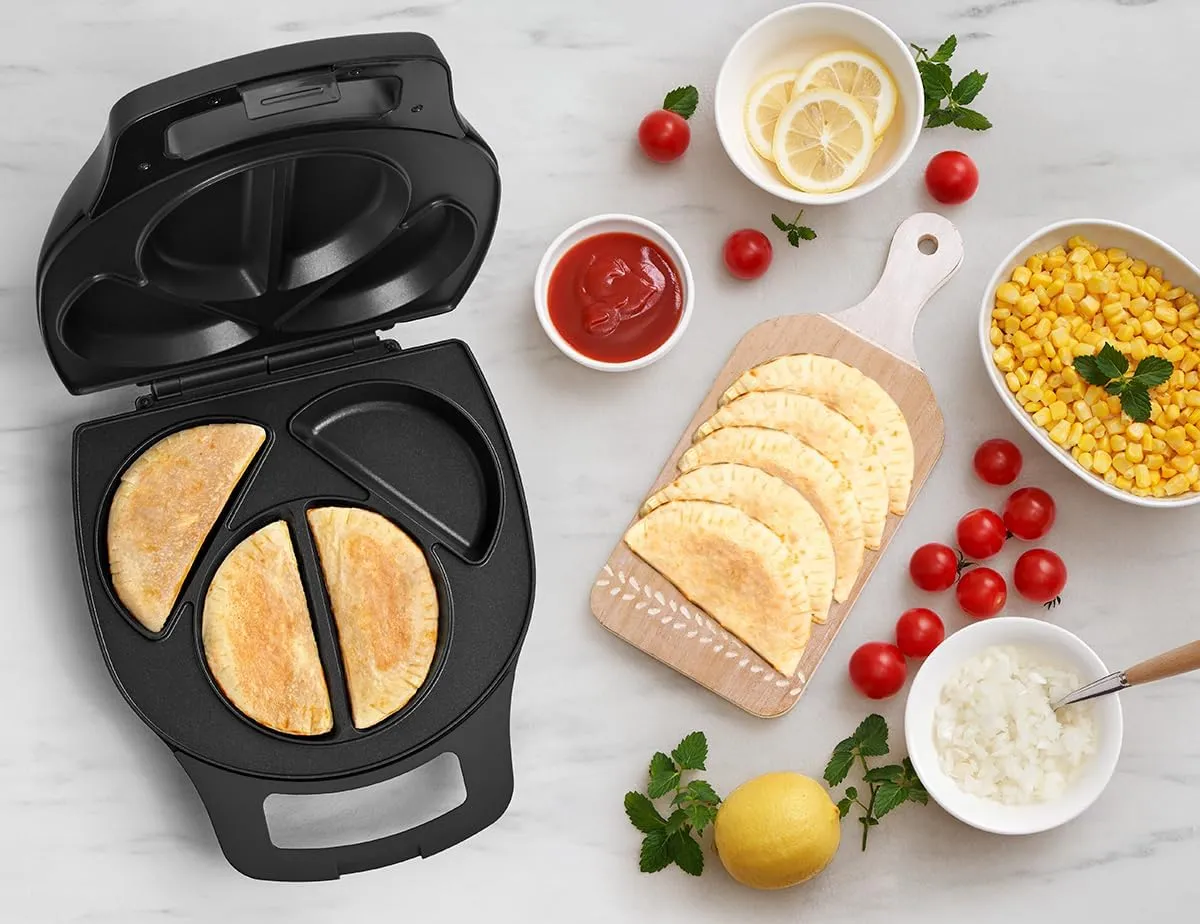 Holstein Housewares - Non-Stick Omelet & Frittata Maker, Stainless Steel - Makes 4 Individual Portions Quick & Easy (Black/Stainless Steel, 4 Section)