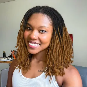 Lday Hanne Micro Dreadlock Full Lace Wigs for Black Women Short Faux Locs Lace Frontal Wigs With Baby Hair Ombre Brown Knotless Twist Dreadlock Synthetic Hair 14Inch
