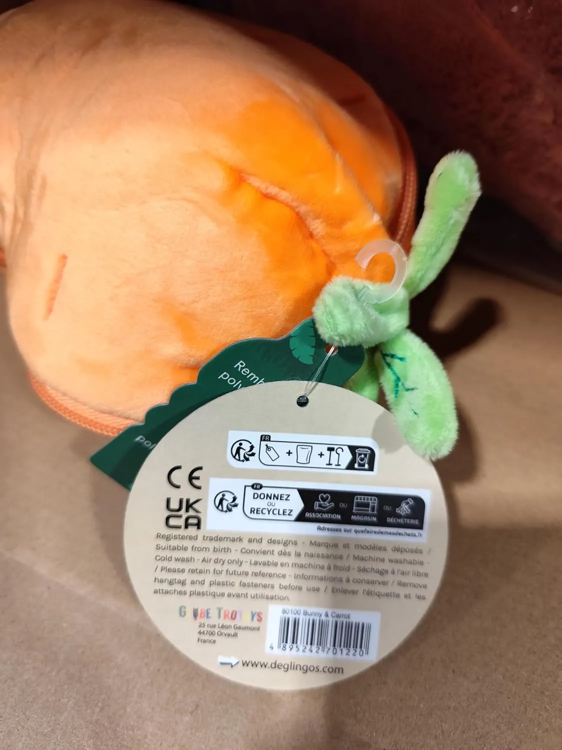 LES DÉGLINGOS Flipetz Gadget The Rabbit Plushie - Reversible Carrot to Rabbit 2-in-1 Soft Toy - 11 Inch Kids Transforming Plush Toy Cute, Collectible, Durable, Stuffed Animal Gift for All Ages