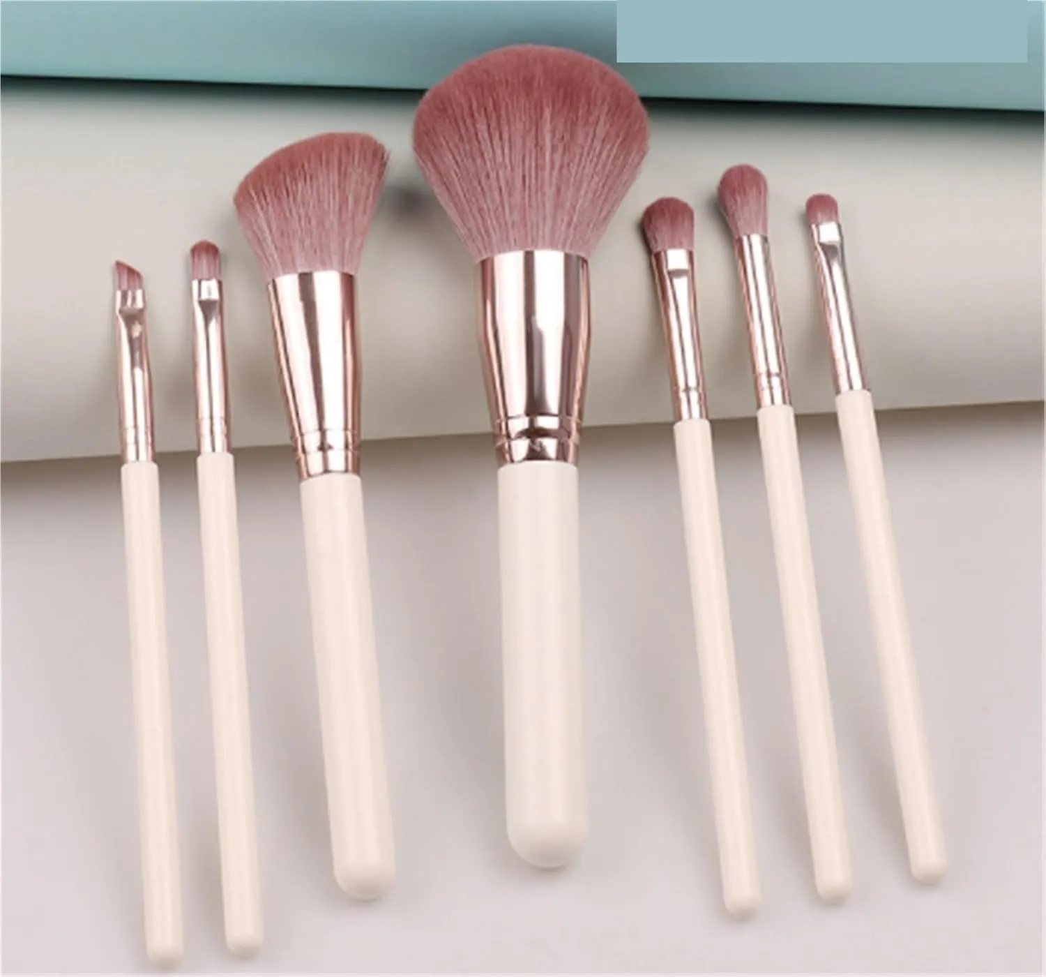 Make Up Brushes Set Makeup Brush Set 7 Pieces for Eyes and Face Contour Brushes Makeup Tools Set(White-Brush Bucket)