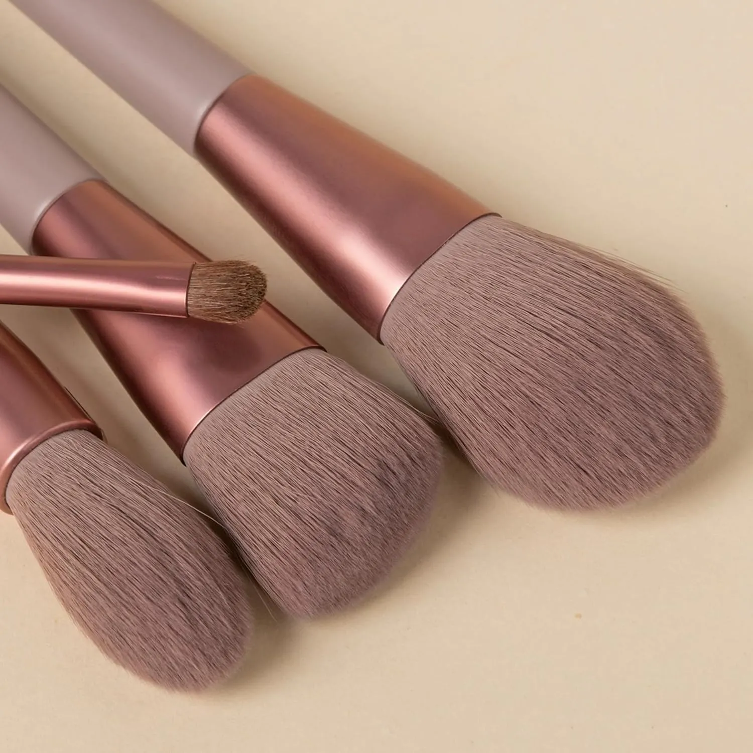 Makeup Brushes 8 Pcs Set,Professional Makeup Kit,Make up Brush Foundation Powder Brush Eyebrow Eyeshadow Brush Contour Concealer Brush with Organizer Bag (Khaki)