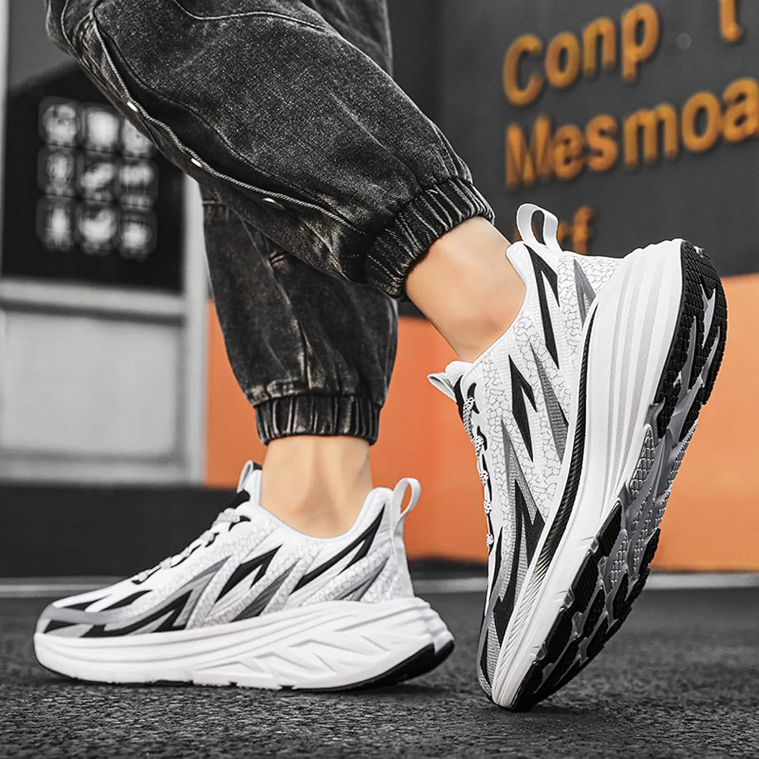 Men's High Top Lace Up Anti Slip Graffiti Basketball Shoes, Arch Support Casual Men's Breathable Running Shoes, Fitness Cushioning Training Shoes