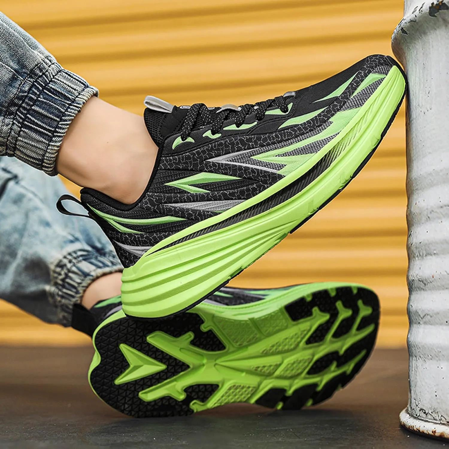 Men's High Top Lace Up Anti Slip Graffiti Basketball Shoes, Arch Support Casual Men's Breathable Running Shoes, Fitness Cushioning Training Shoes