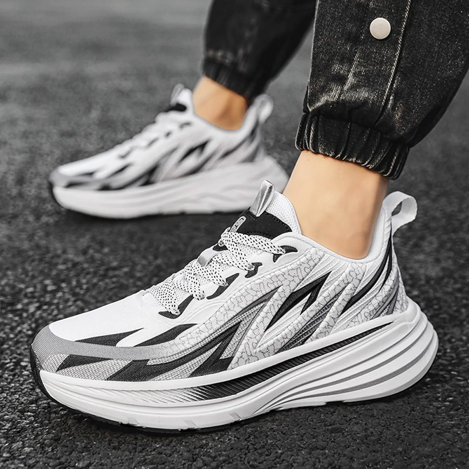 Men's High Top Lace Up Anti Slip Graffiti Basketball Shoes, Arch Support Casual Men's Breathable Running Shoes, Fitness Cushioning Training Shoes