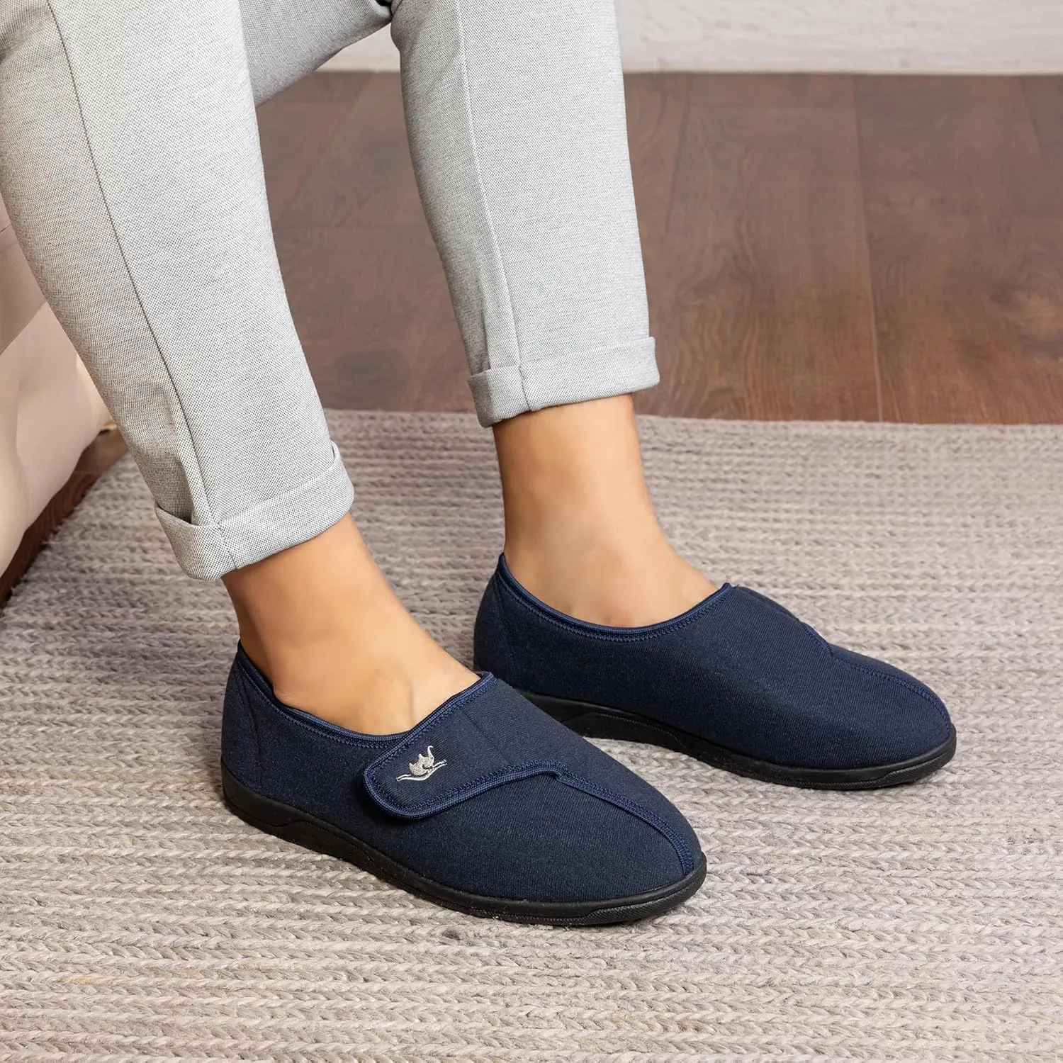 Men's Wide, Extra-Wide 80-D Memory Foam Adjustable Closure Slippers, Comfy Warm Plush Fleece Arthritis Edema Adjustable Closure House Shoes Breathable Machine Washable Indoor/Outdoor w/Anti Slip Sole