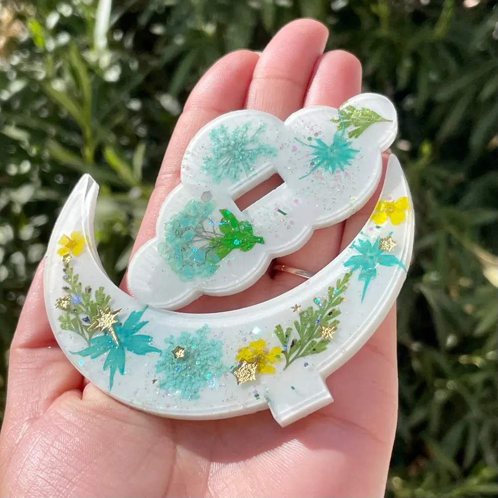Milky Lunar Ring Holder ✵