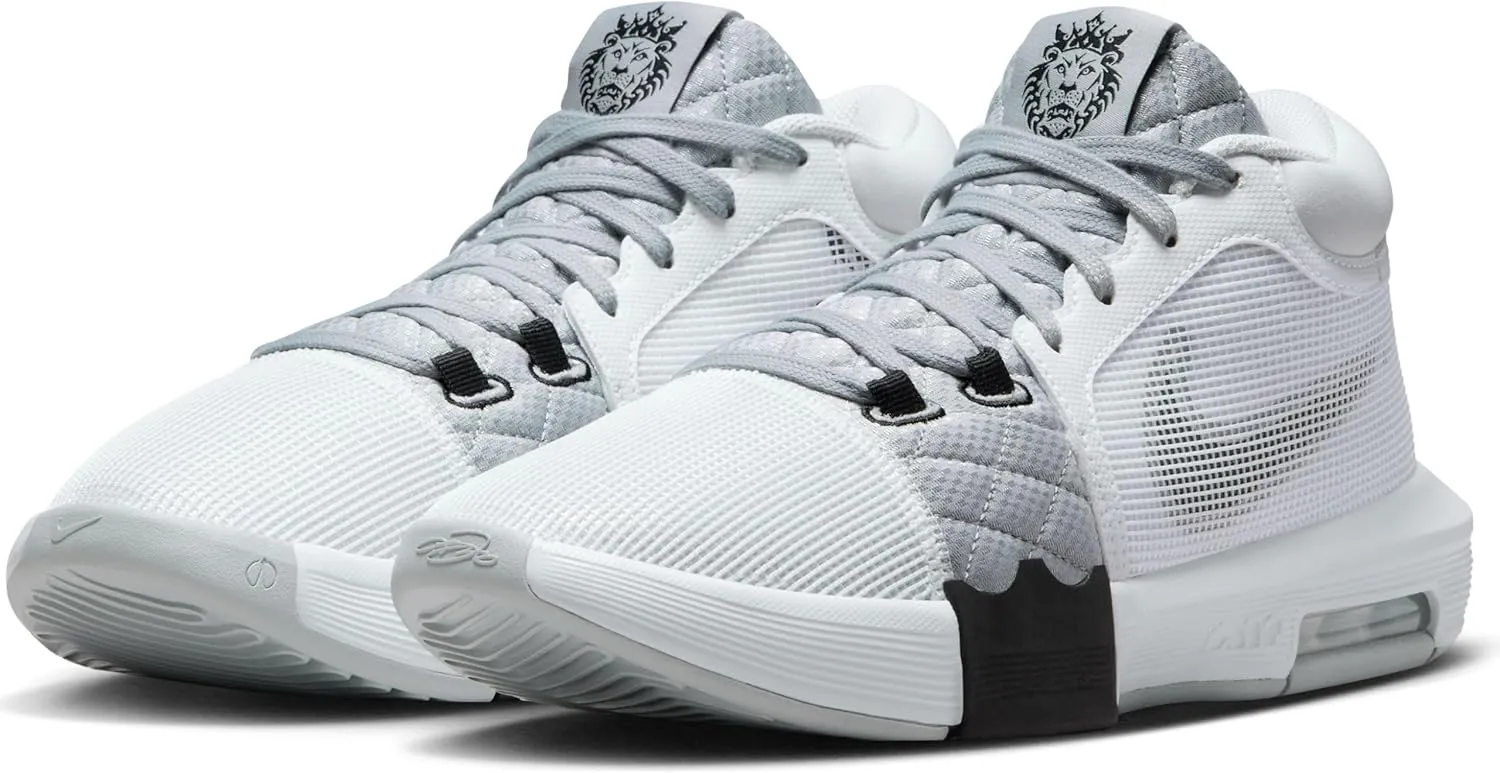 Nike Men's Basketball Shoe