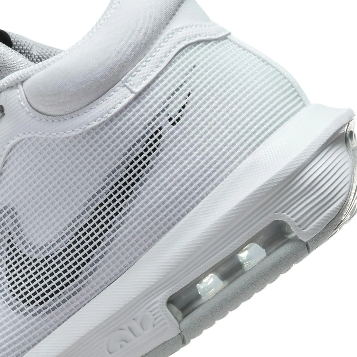 Nike Men's Basketball Shoe
