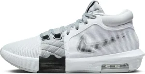 Nike Men's Basketball Shoe