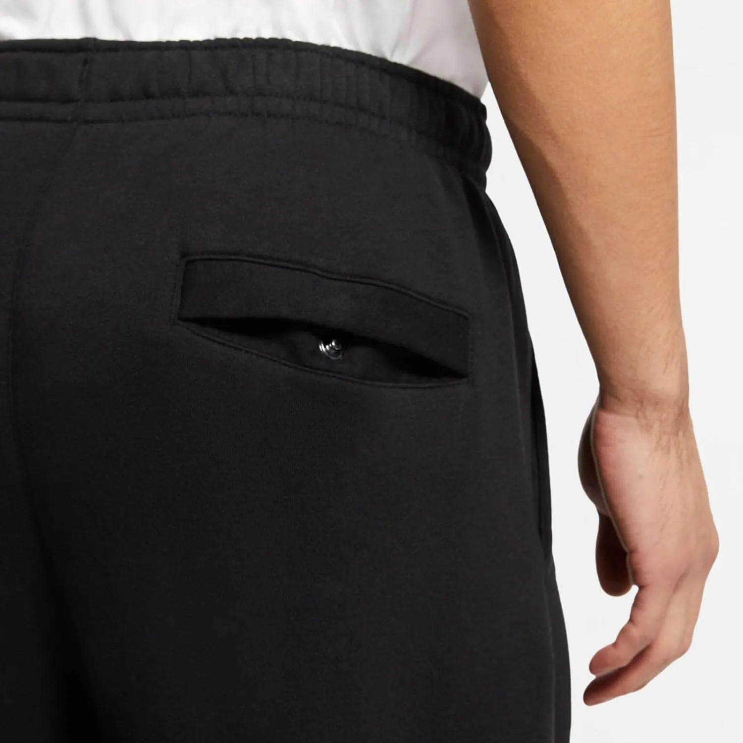 Nike Men's Sportswear Club Short Basketball Graphic