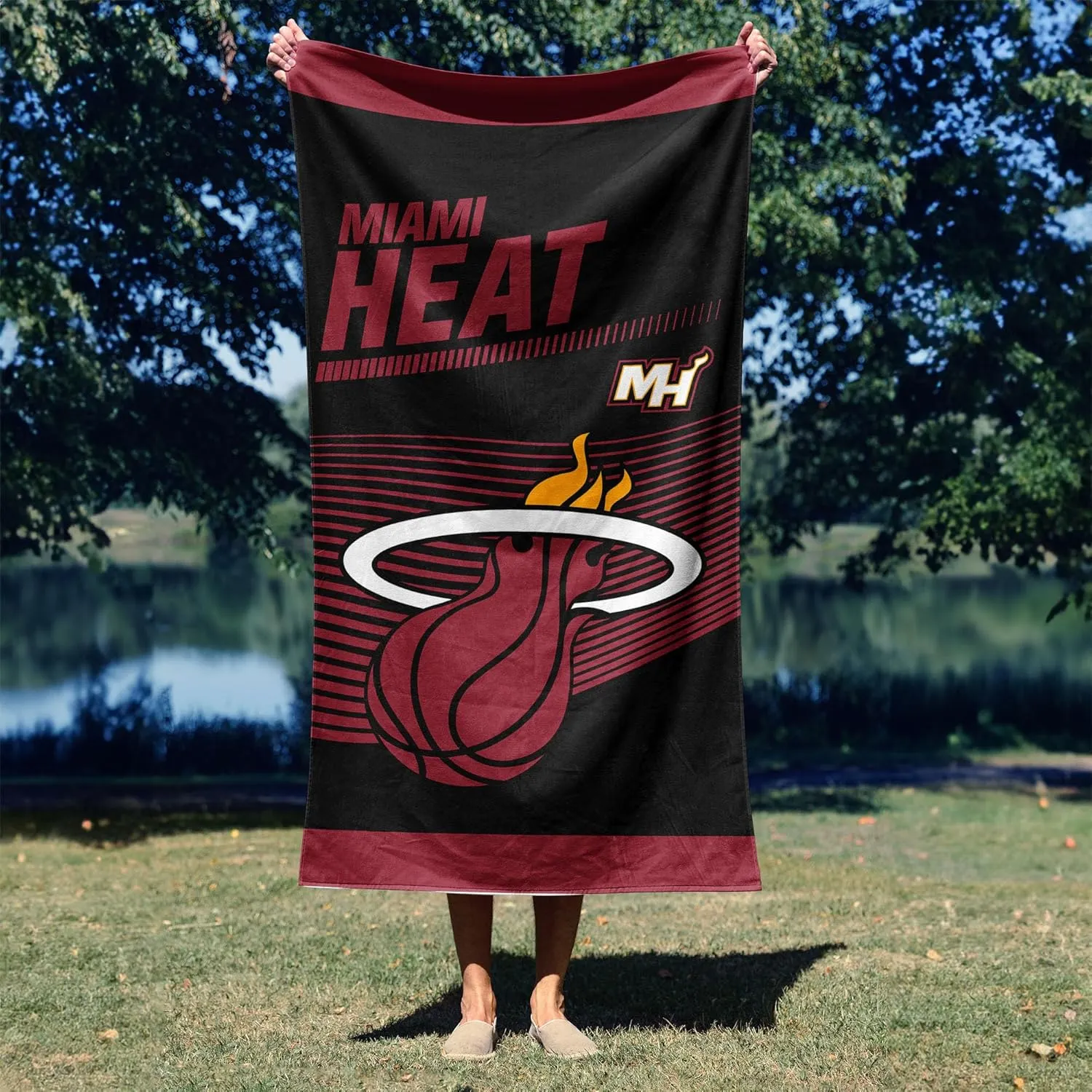 NORTHWEST NBA Officially Licensed Miami Heat 30" x 60" Microfiber Beach Towel