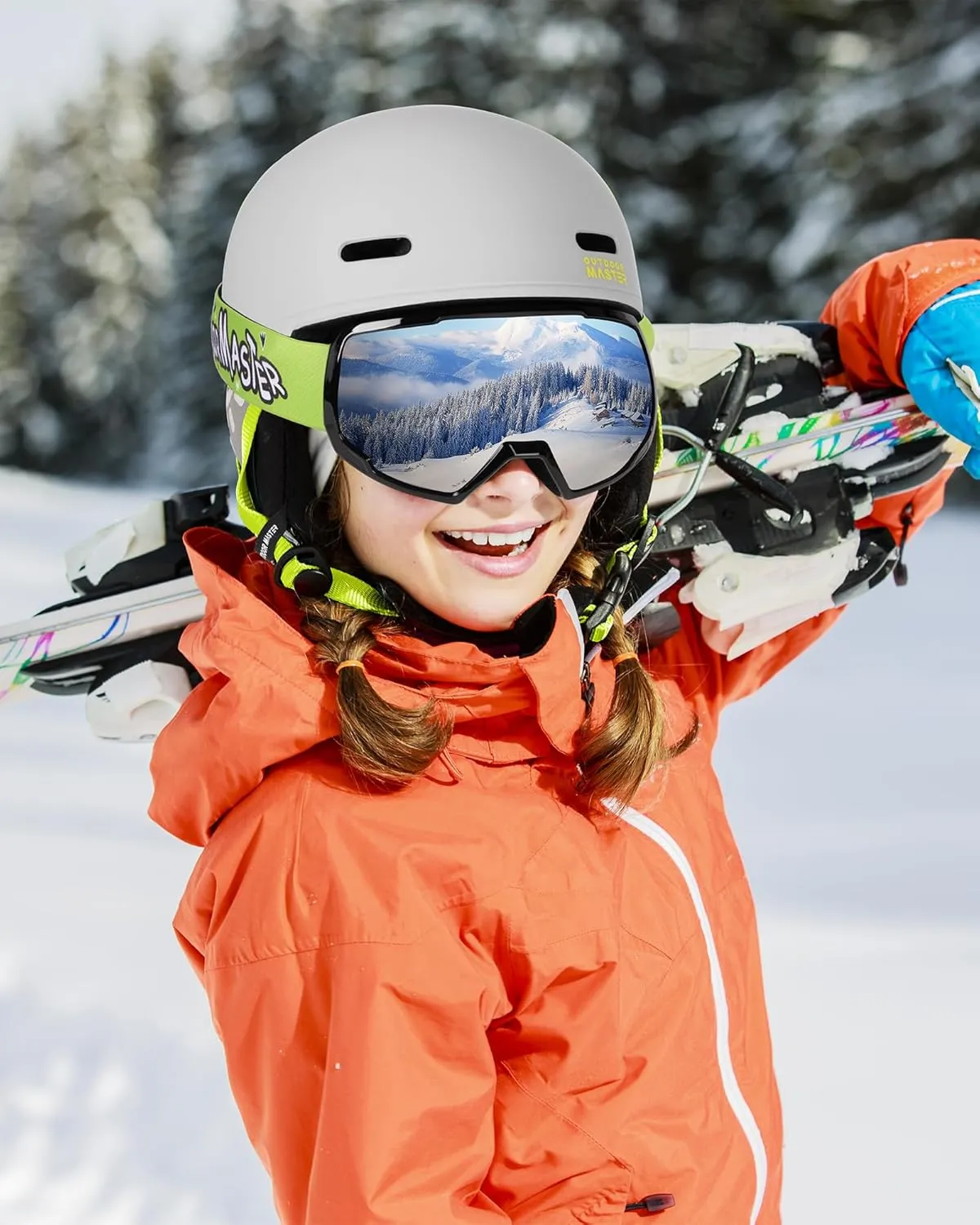 OutdoorMaster Snow Helmet