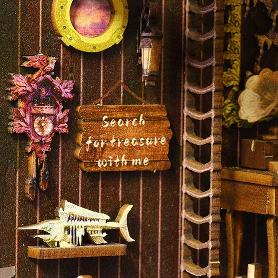 Pirate Captain's Aden Ship DIY Book Nook Kit