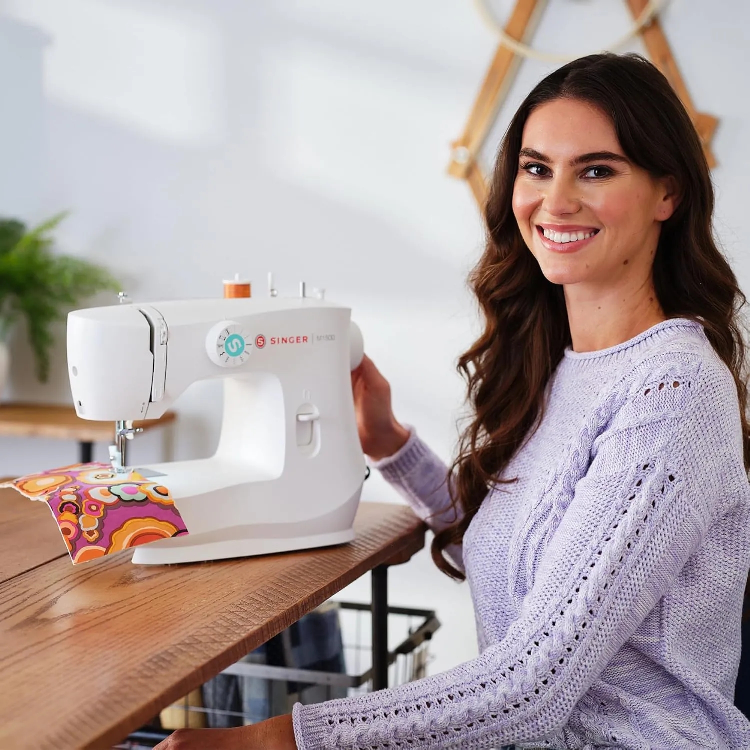 SINGER M1500 Lightweight & Portable Sewing Machine with Accessory Kit | 57 Stitch Applications, LED Light & 4-step Buttonhole | Great for Quilting, Crafts & Mending