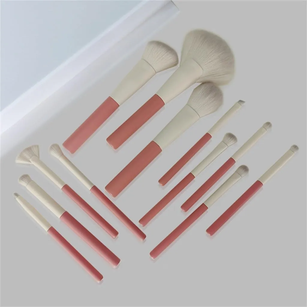 Soft Bristle 12pcs Makeup Brush Set Lime Green Terracotta Red Loose Powder Brush Eye Shadow Concealer Brush