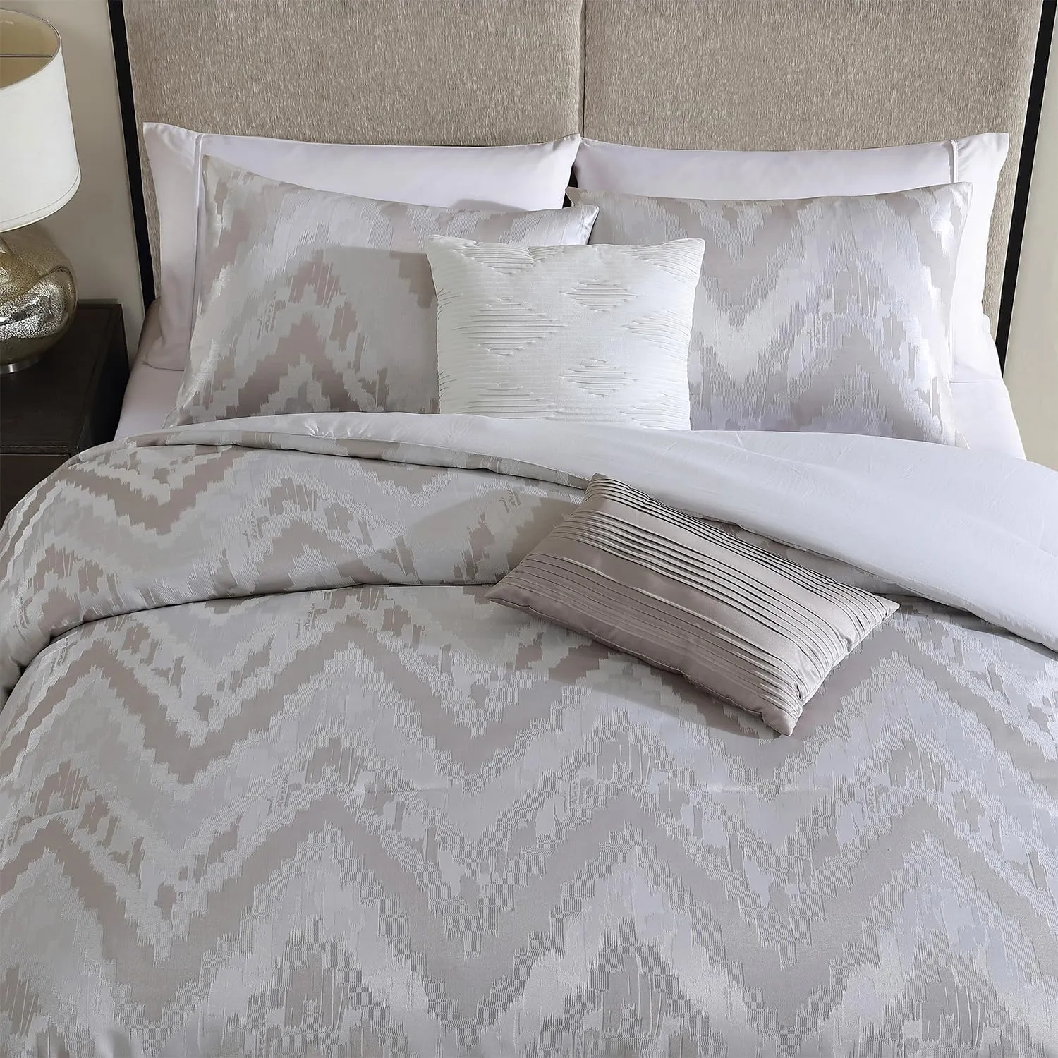 TAHARI Home - Queen Size Comforter, 5-Piece Jacquard Bedding Set with Matching Shams & Decorative Pillows (Lilliana Collection, Light Grey)