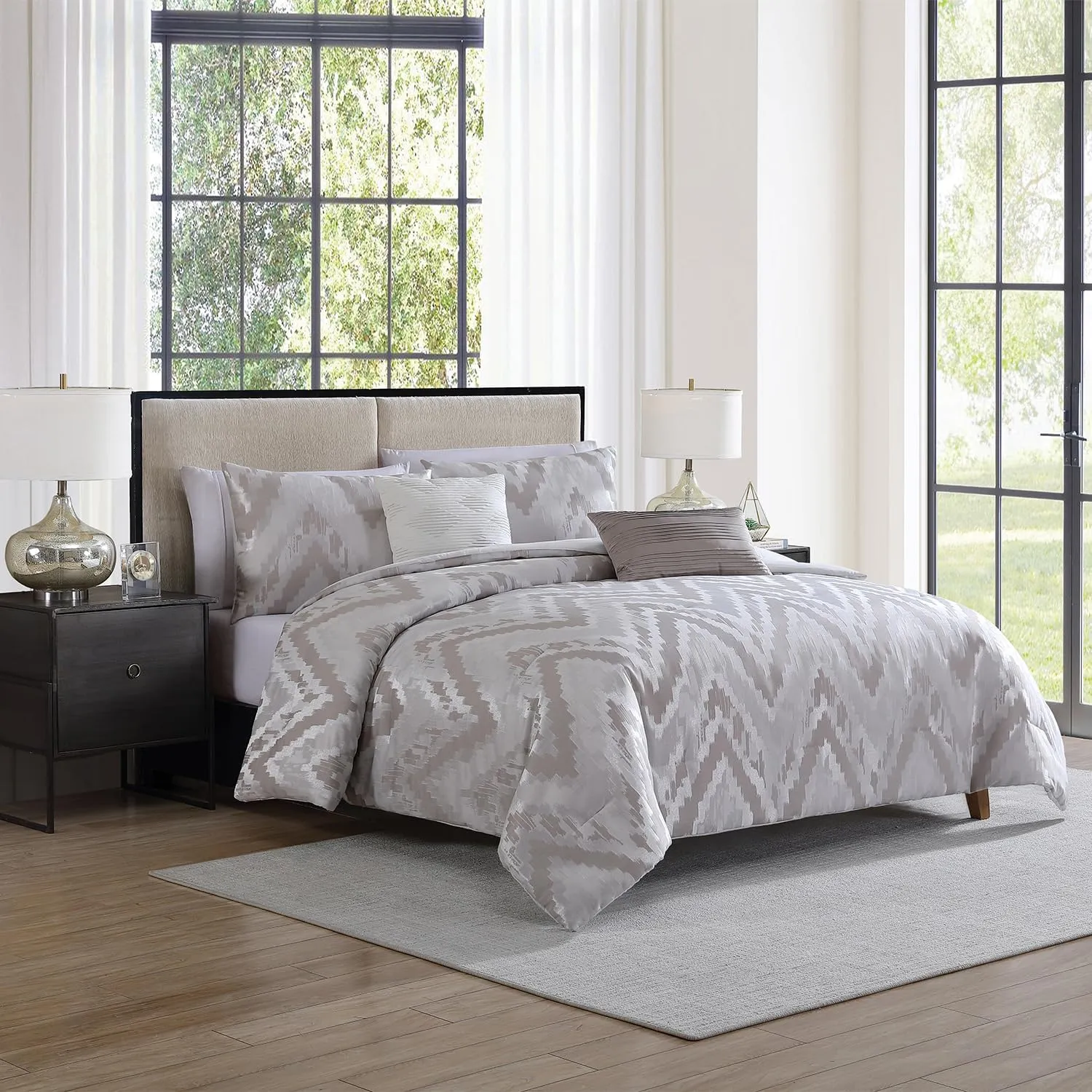 TAHARI Home - Queen Size Comforter, 5-Piece Jacquard Bedding Set with Matching Shams & Decorative Pillows (Lilliana Collection, Light Grey)