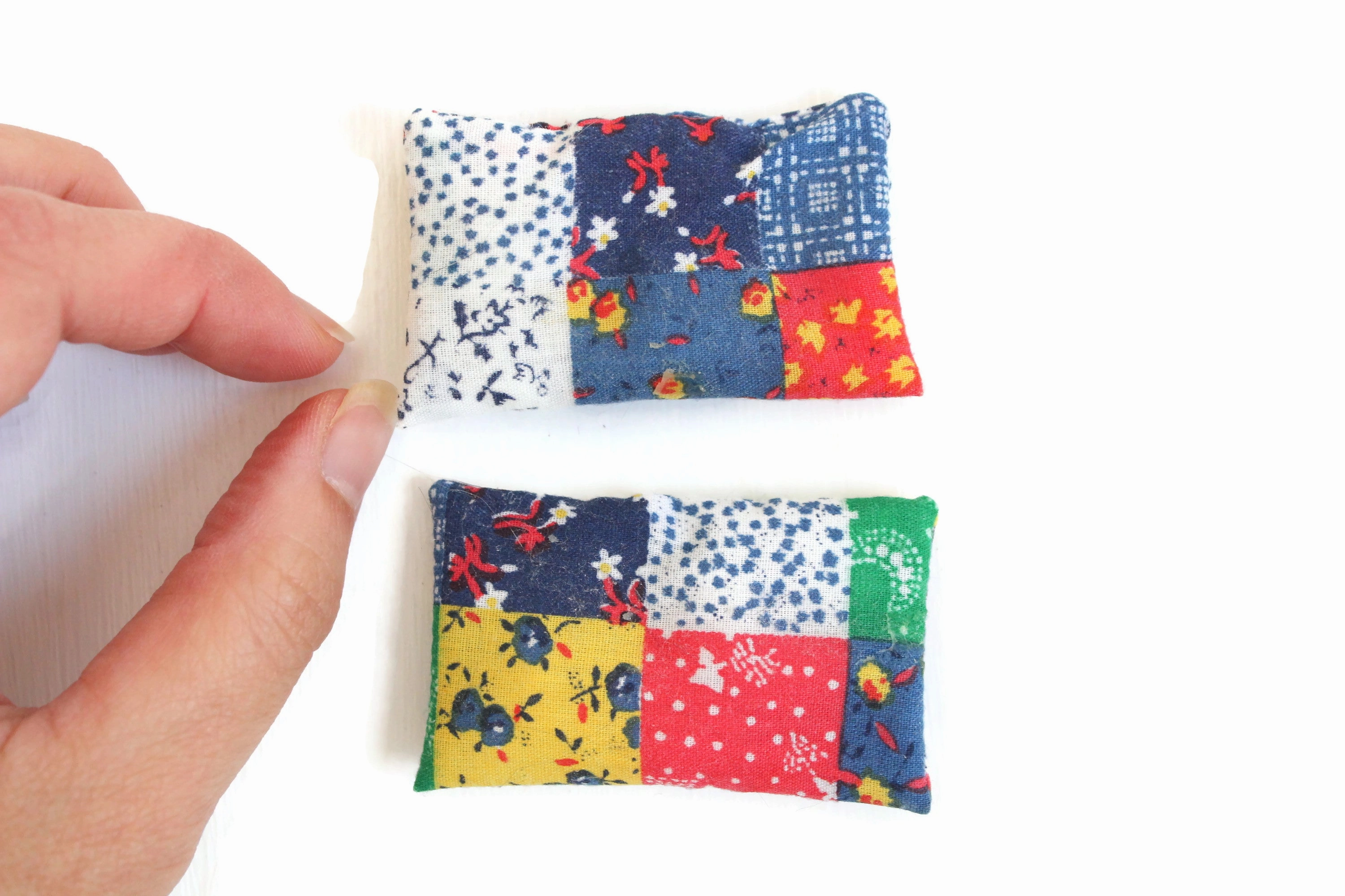 Vintage 1:12 Miniature Dollhouse Patchwork Quilt or Bedspread & Matching Pillows