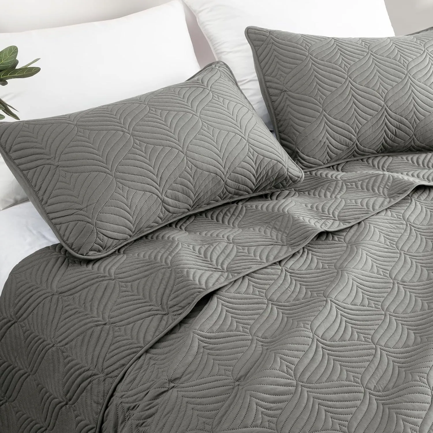 Whale Flotilla Elegant Extra Soft Quilt Set Twin Size, 2-Piece Lightweight Modern Geometric XL Twin Quilt Bedding Sets Bedspread Coverlet for All Seasons, Grey