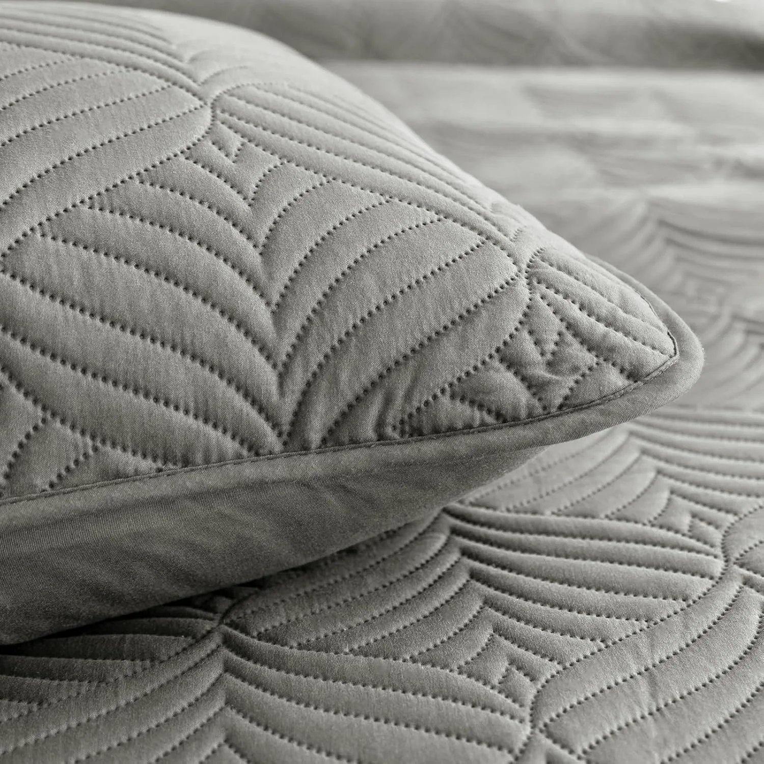 Whale Flotilla Elegant Extra Soft Quilt Set Twin Size, 2-Piece Lightweight Modern Geometric XL Twin Quilt Bedding Sets Bedspread Coverlet for All Seasons, Grey