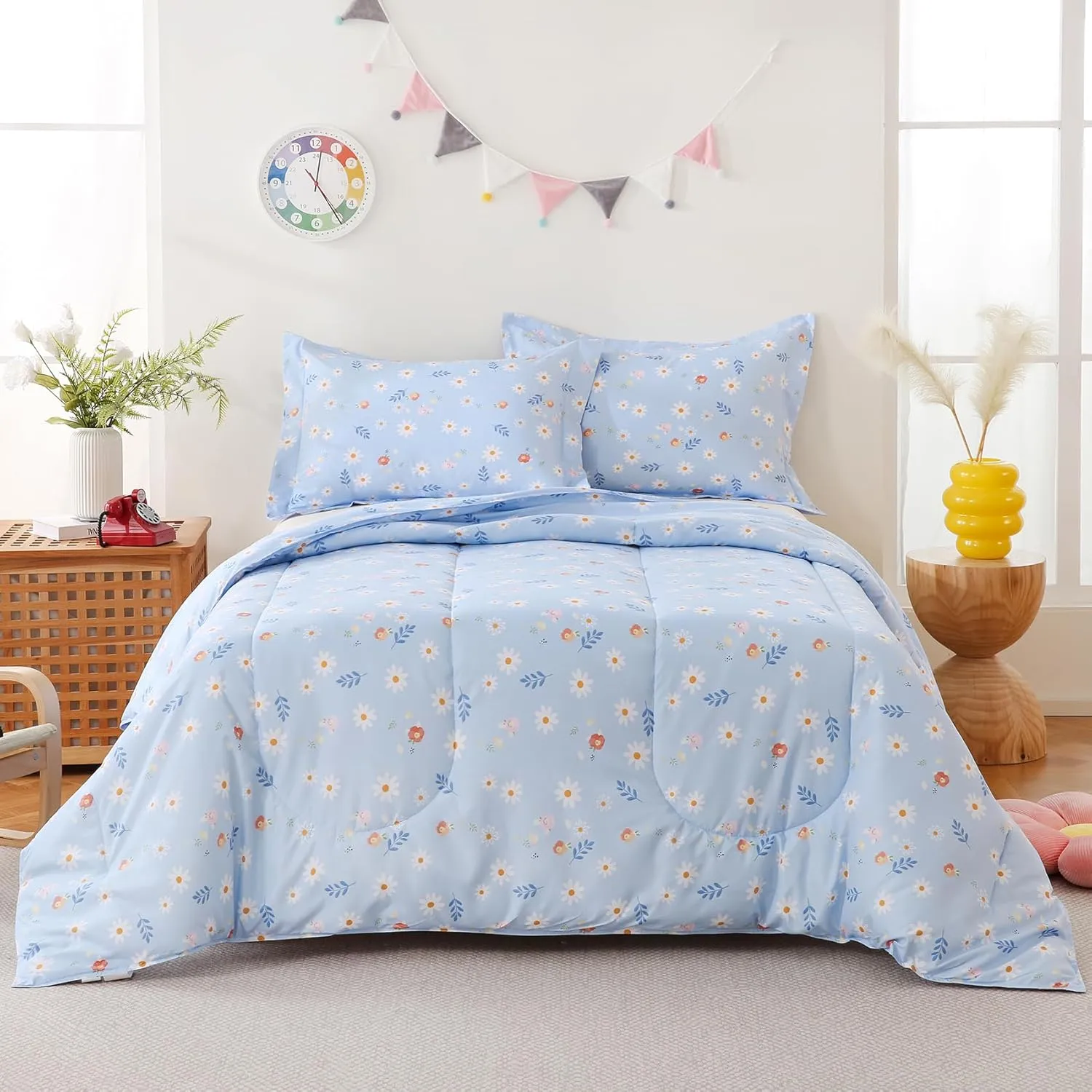 Yibeizi Blue Floral Comforter Set for Girls Twin, Kids Cute Printed Bedding Set with Pillow Sham, Lightweight Soft Breathable Machine Washable Quilted Bed Comforter Set 2 Piece